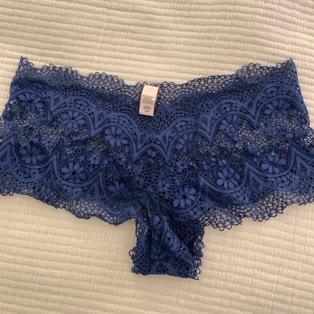 NWOT Victoria’s Secret Lace Boy Shorts